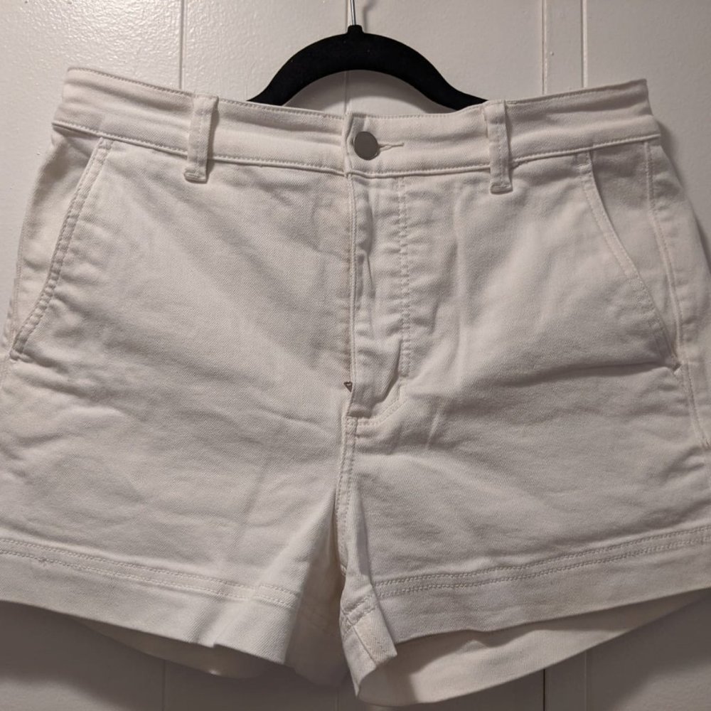 Everlane Patch Pocket Short